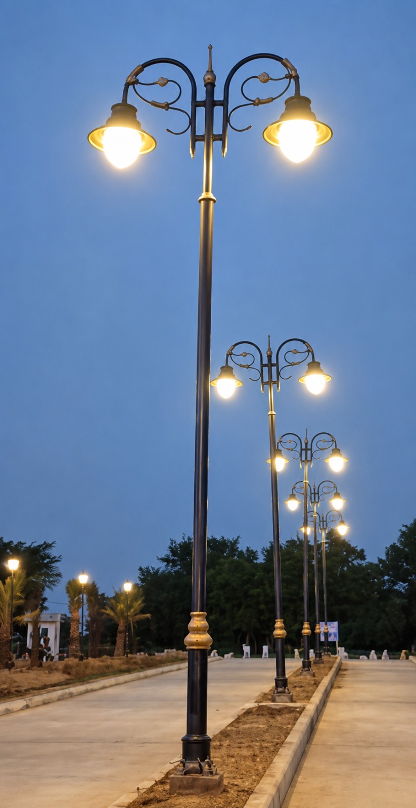 Double Arm Decorative Light Pole